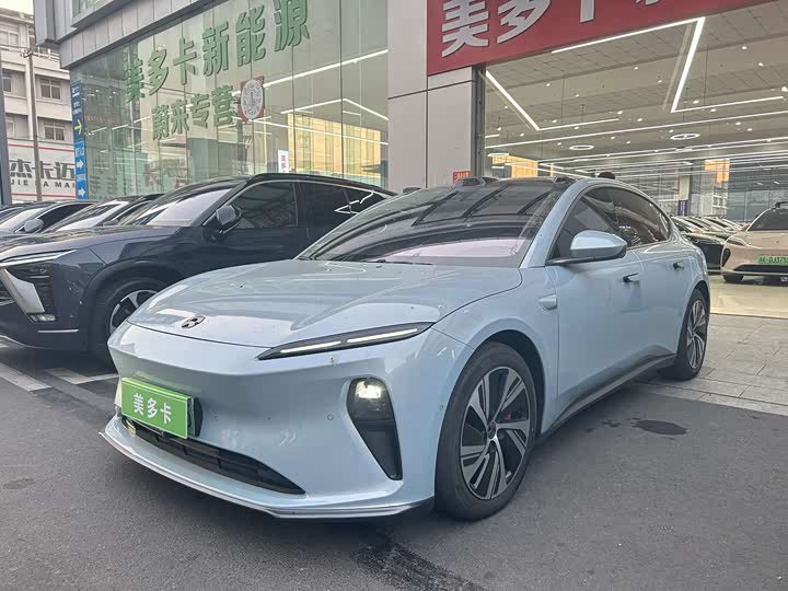 Фото 1 - Nio ET5