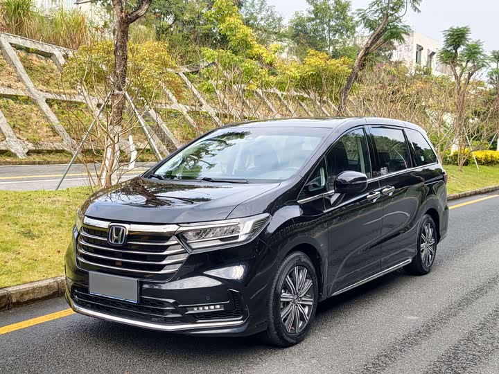 Фото 1 - Honda Odyssey