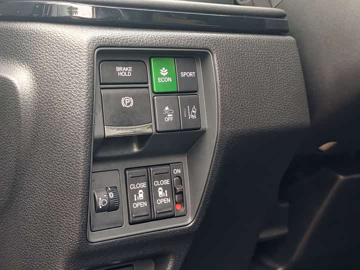 Фото 12 - Honda Odyssey