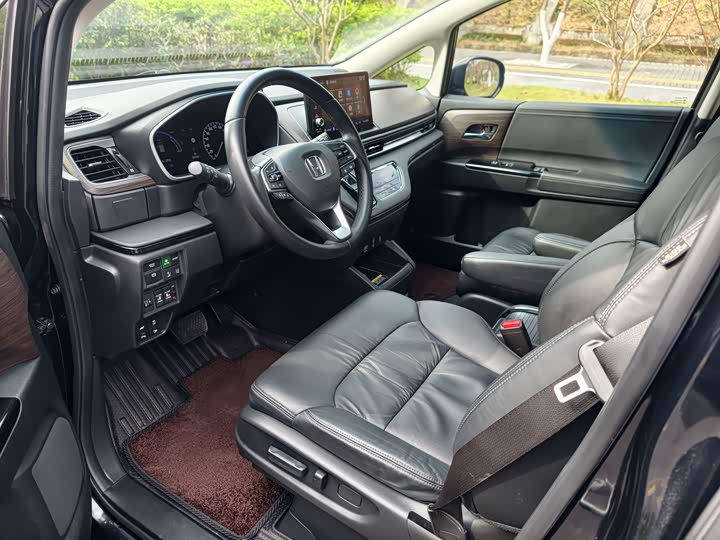 Фото 7 - Honda Odyssey