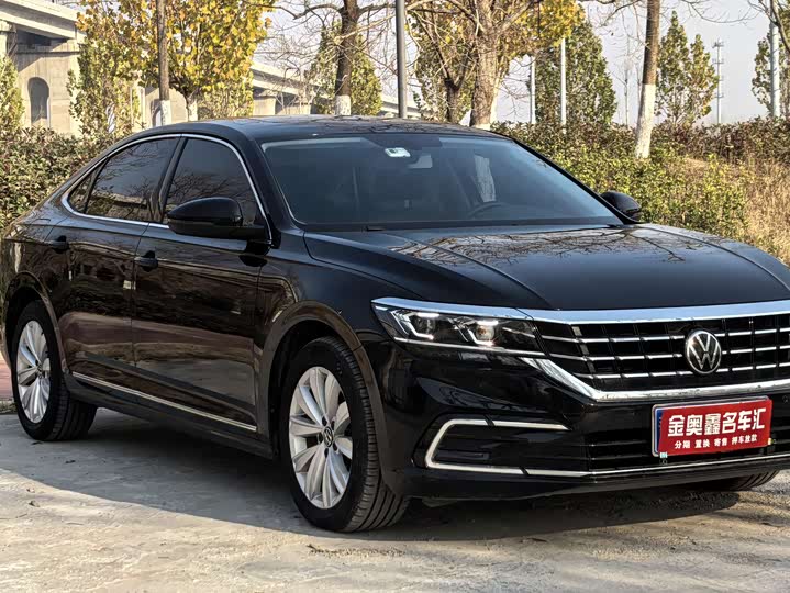 Фото 3 - Volkswagen Passat