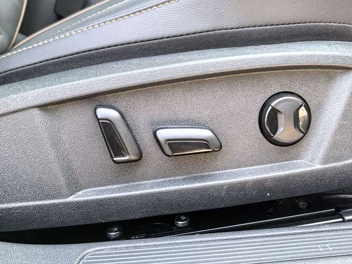 Фото 5 - Volkswagen Passat