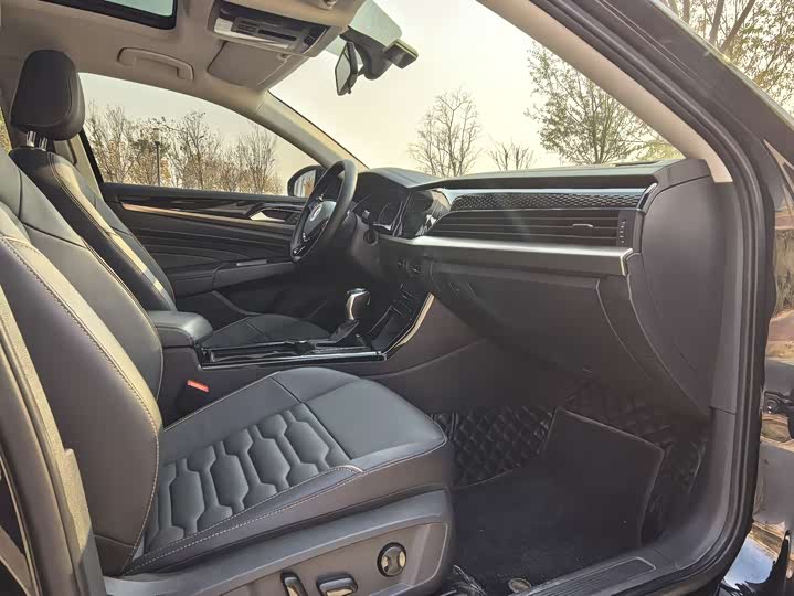 Фото 6 - Volkswagen Passat