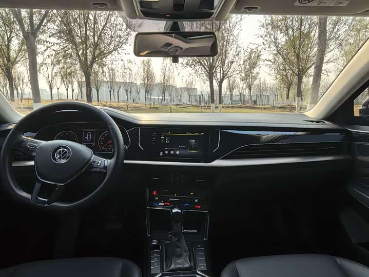 Фото 8 - Volkswagen Passat