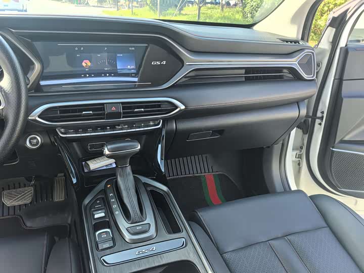 Фото 16 - GAC Trumpchi GS4