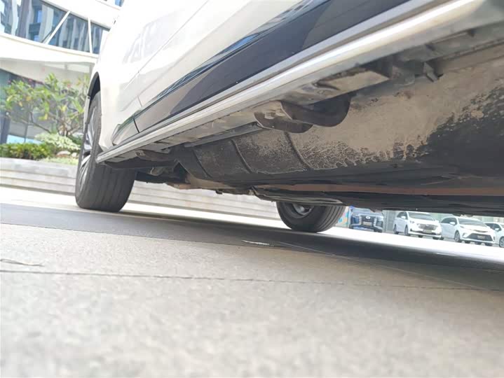 Фото 21 - Honda Avancier