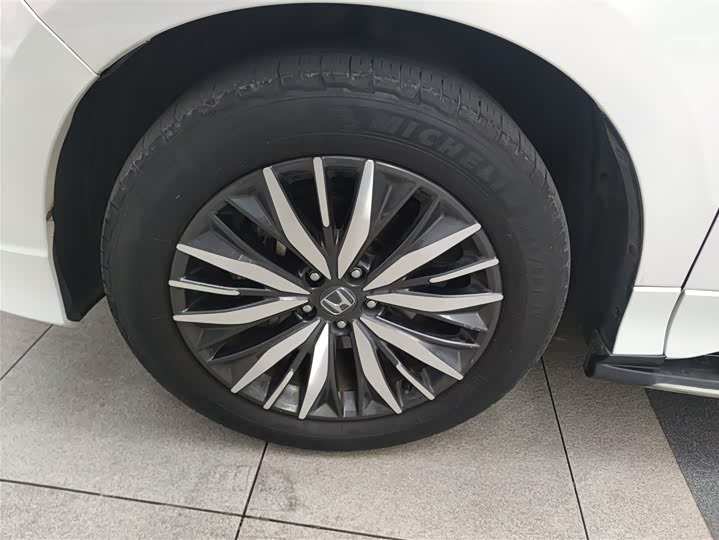 Фото 23 - Honda Avancier