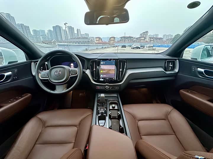 Фото 9 - Volvo XC60