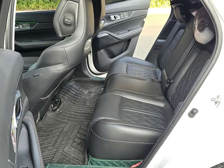 Фото 15 - Changan UNI-K Hybrid