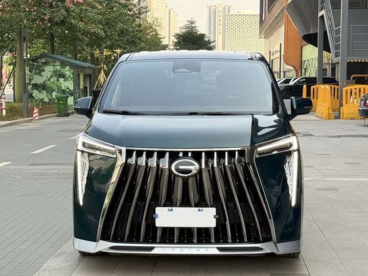 Фото 2 - GAC Trumpchi M8