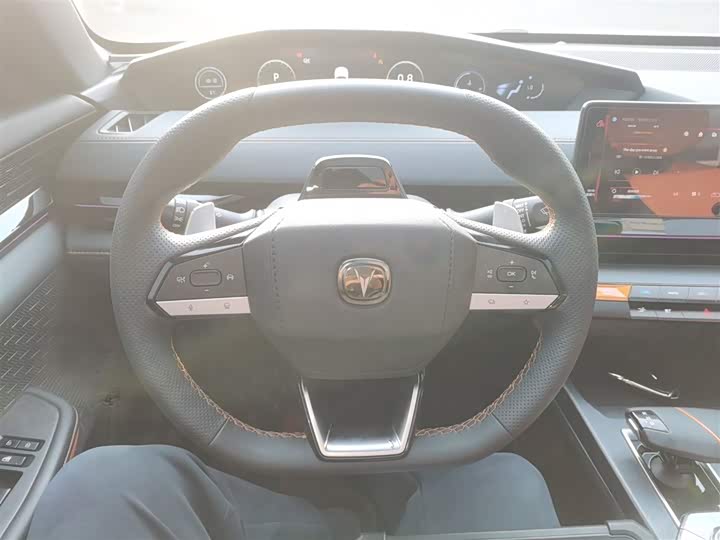 Фото 11 - Changan UNI-V