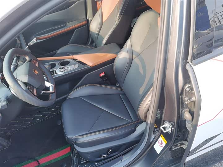 Фото 15 - Changan UNI-V