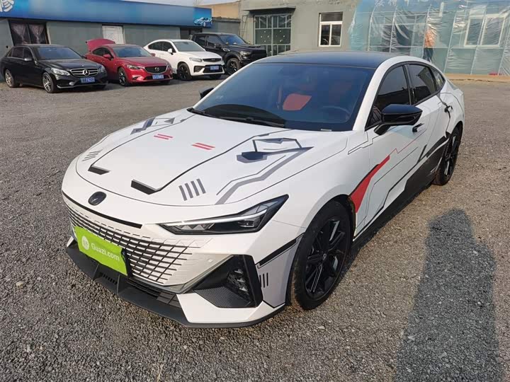 Фото 2 - Changan UNI-V