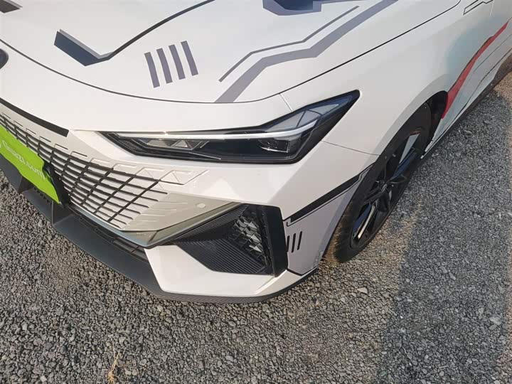 Фото 24 - Changan UNI-V