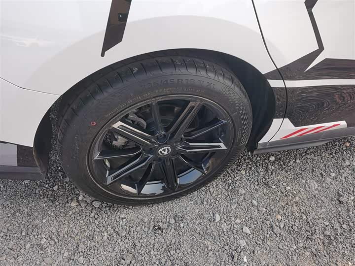 Фото 26 - Changan UNI-V