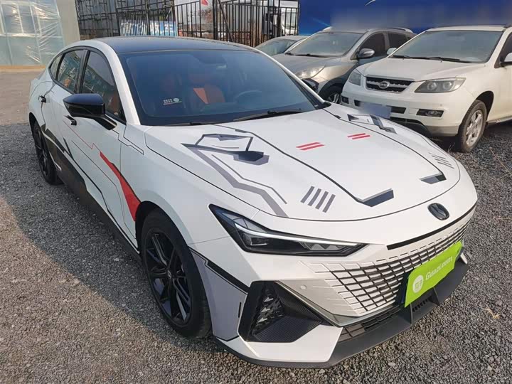 Фото 4 - Changan UNI-V