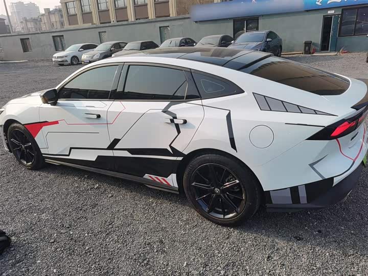 Фото 5 - Changan UNI-V