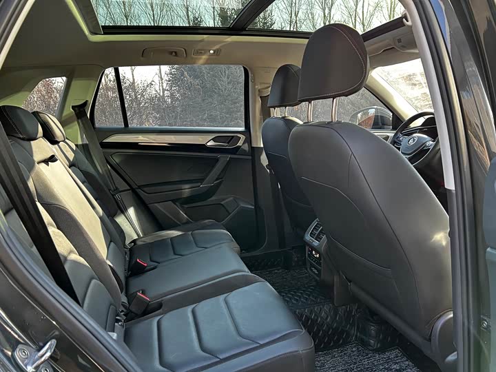 Фото 17 - Volkswagen Tayron