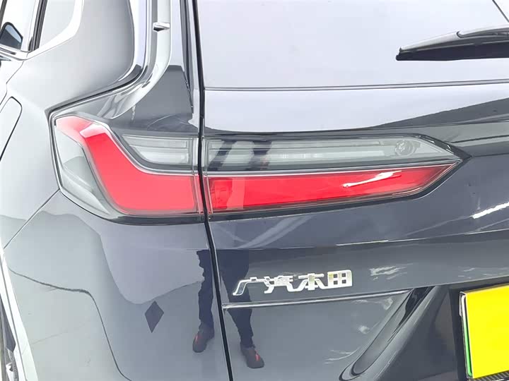 Фото 10 - Honda Breeze Hybrid