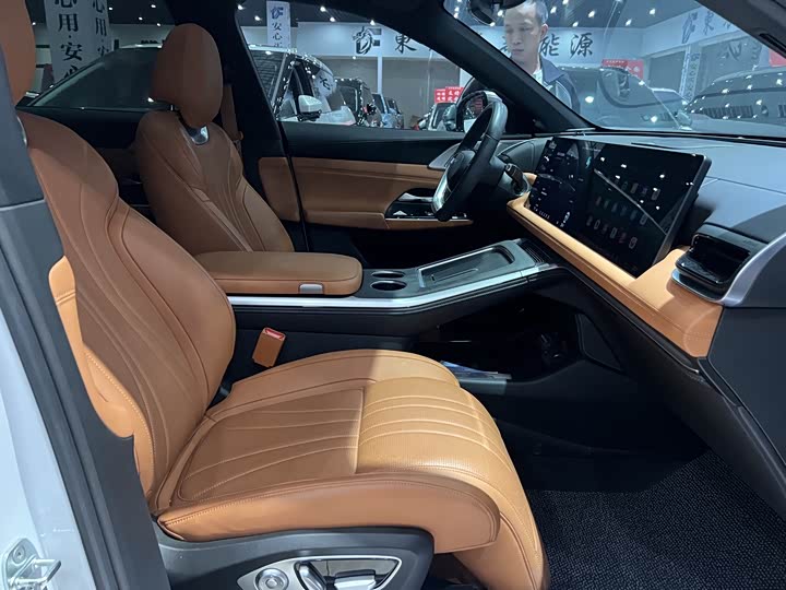 Фото 8 - XPeng G9