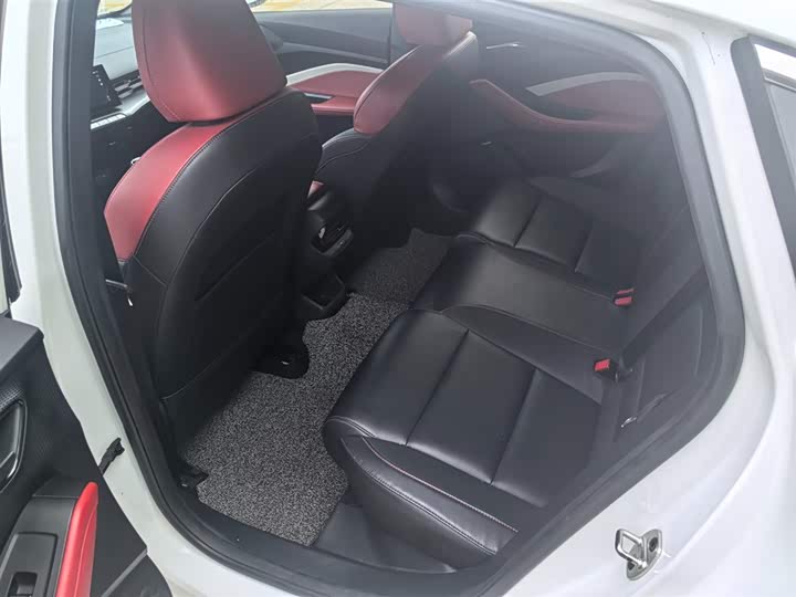 Фото 11 - MG Motor 5