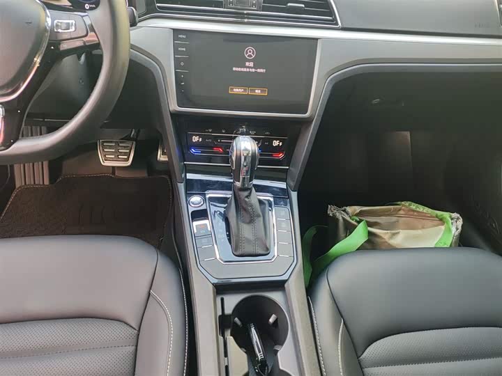 Фото 14 - Volkswagen Lamando L