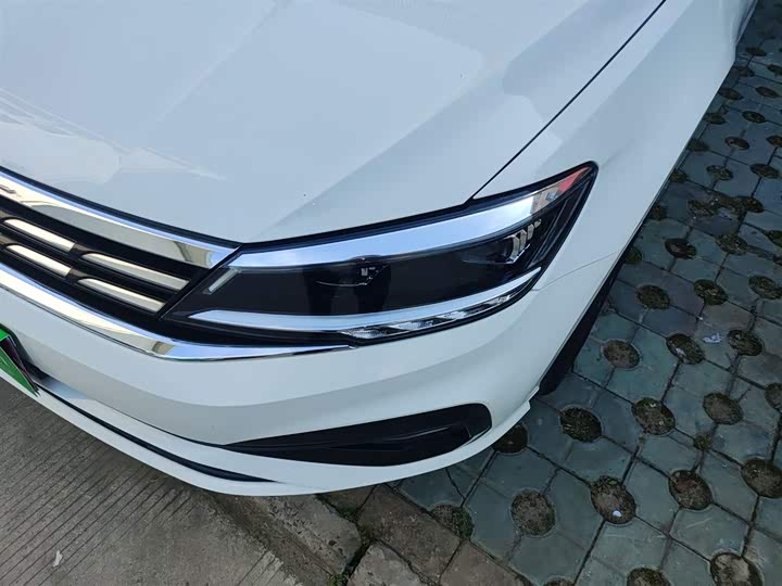 Фото 24 - Volkswagen Lamando L