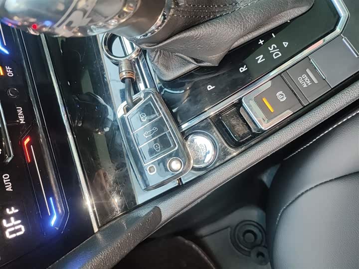 Фото 9 - Volkswagen Lamando L