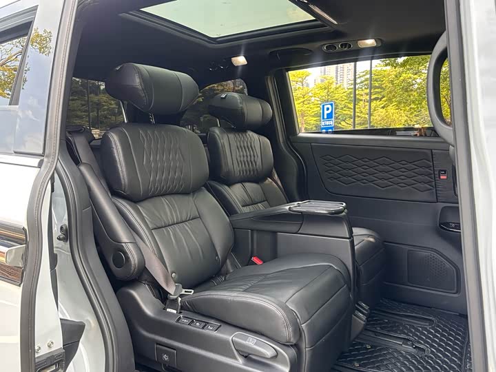 Фото 14 - Honda Elysion