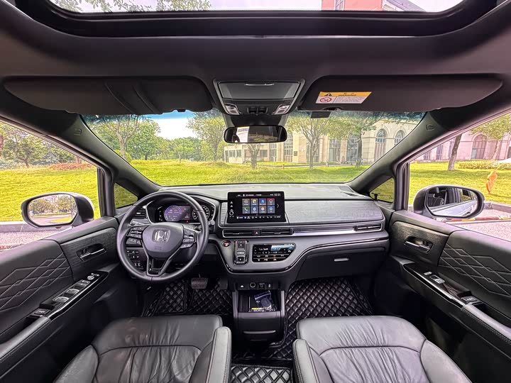 Фото 18 - Honda Elysion