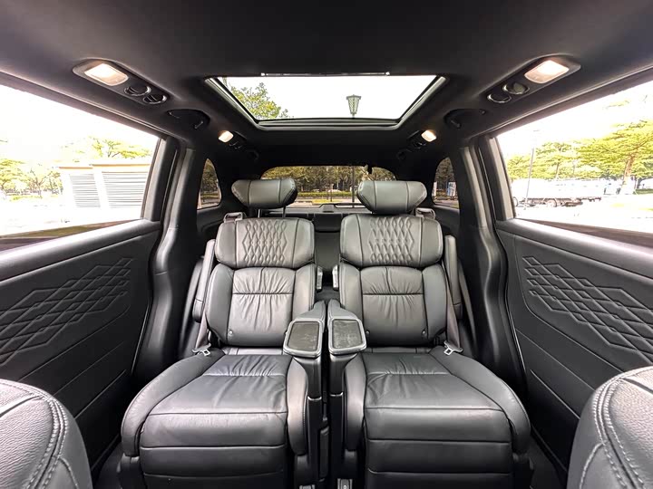 Фото 24 - Honda Elysion