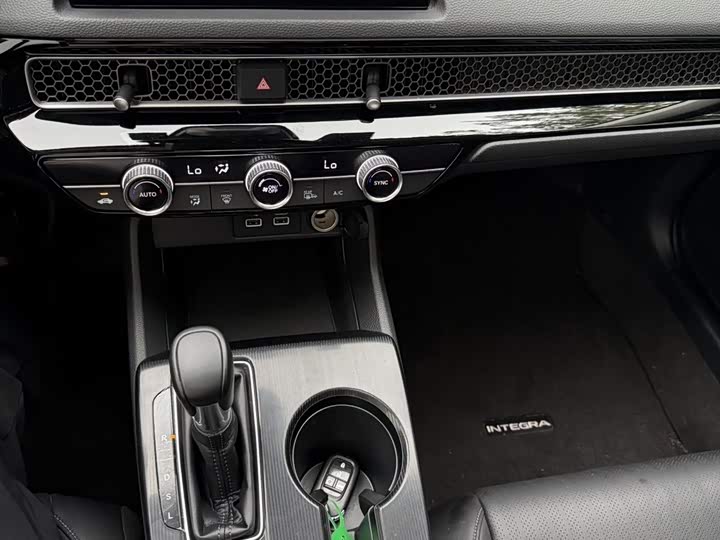 Фото 16 - Honda Integra
