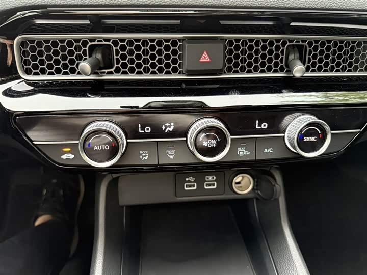 Фото 18 - Honda Integra