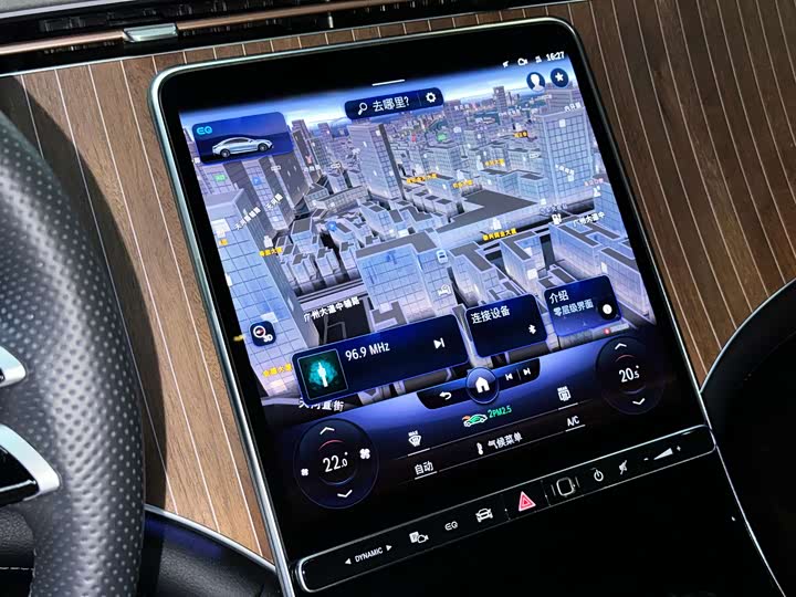 Фото 18 - Mercedes-Benz EQE