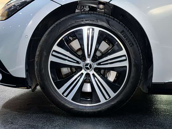 Фото 20 - Mercedes-Benz EQE