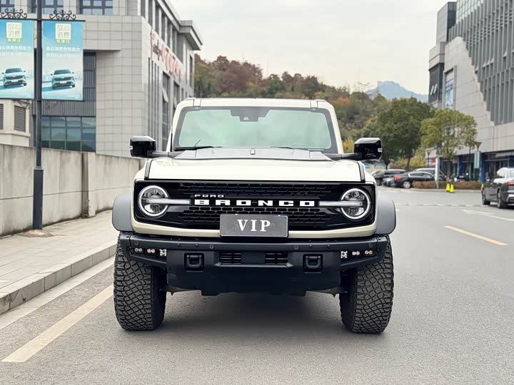 Фото 2 - Ford Bronco