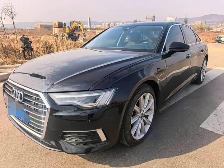 Фото 1 - Audi A6L