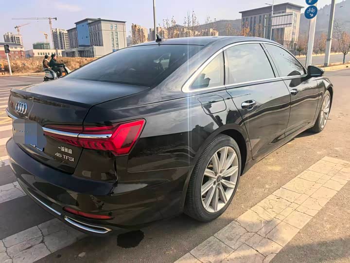 Фото 3 - Audi A6L