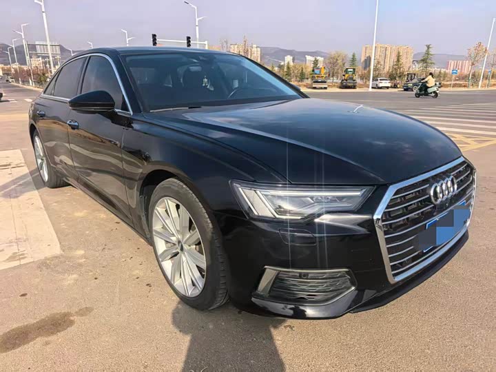 Фото 4 - Audi A6L