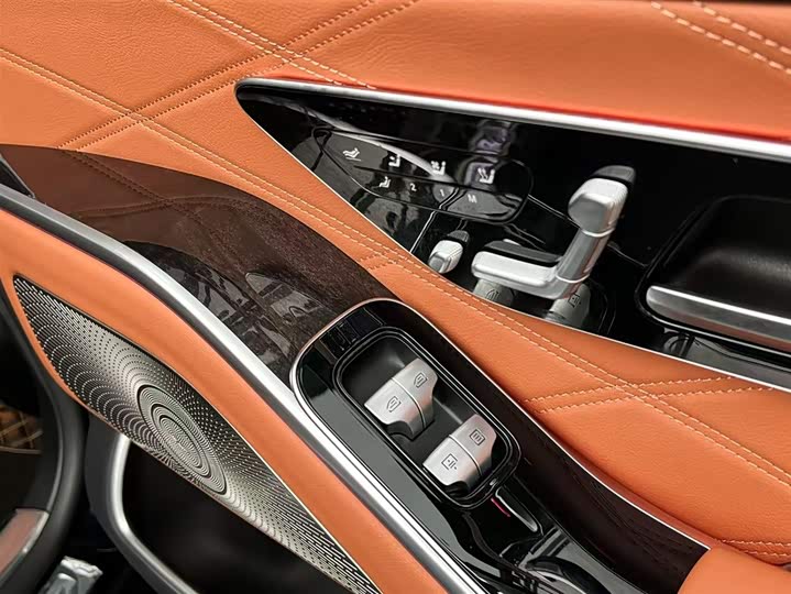 Фото 12 - Mercedes-Benz Maybach S-Class