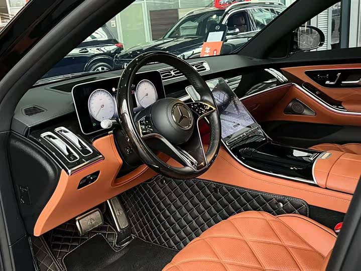 Фото 7 - Mercedes-Benz Maybach S-Class