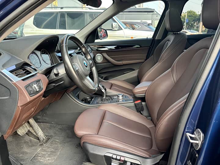 Фото 11 - BMW X1