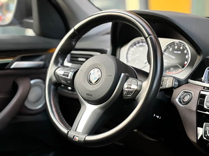 Фото 15 - BMW X1