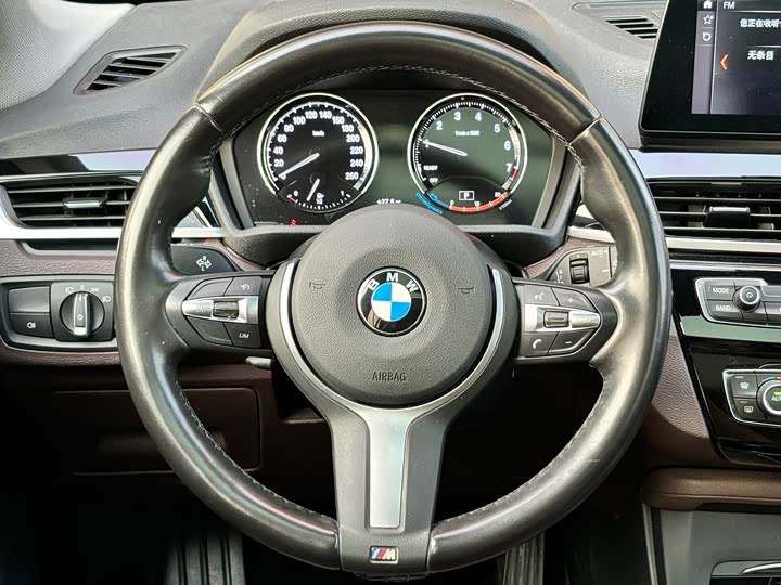 Фото 17 - BMW X1