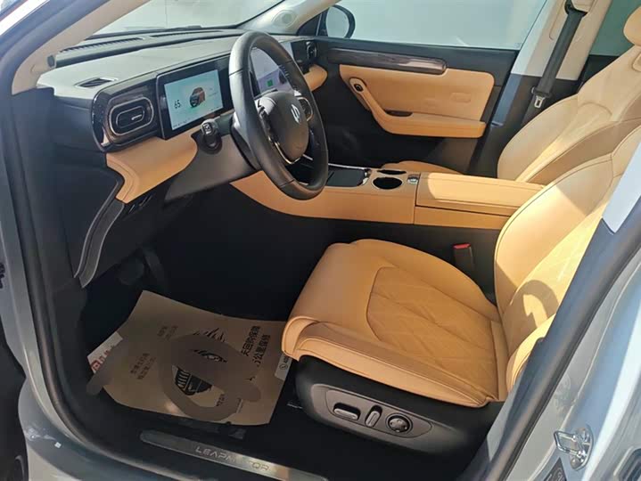 Фото 9 - Leapmotor C11