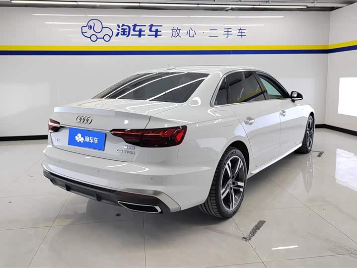 Фото 3 - Audi A4L