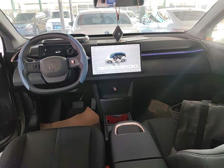 Фото 10 - Zeekr X