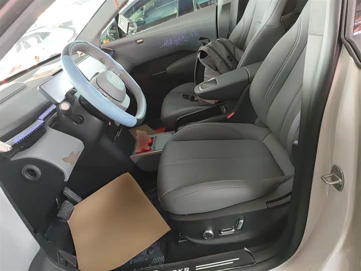 Фото 15 - Zeekr X