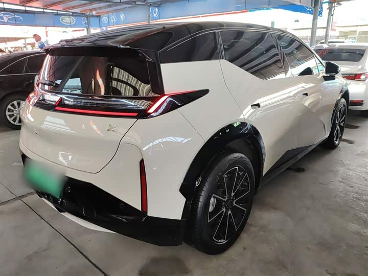 Фото 7 - Zeekr X