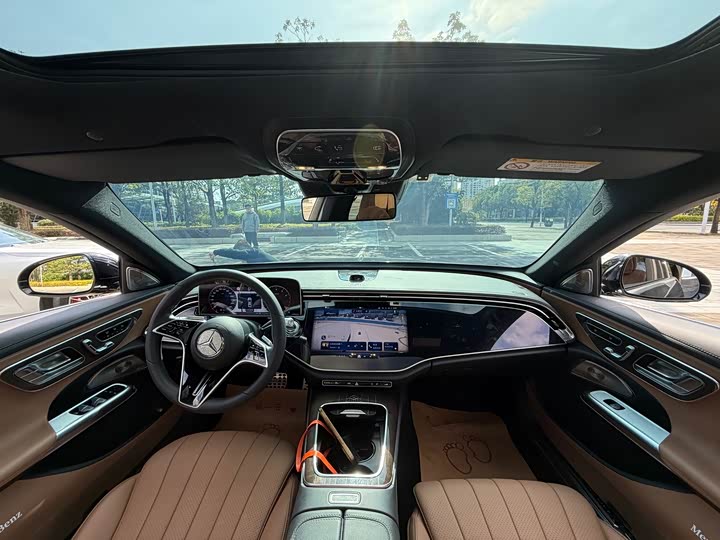 Фото 9 - Mercedes-Benz E-Class